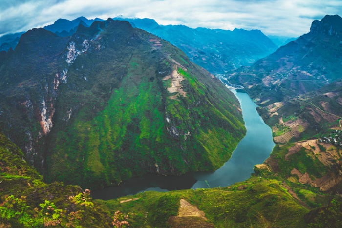 Where to go in Vietnam in February? Nho Que River ịn Ha Giang